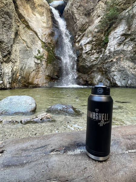 32 oz Water Bottle with Straw Sipper