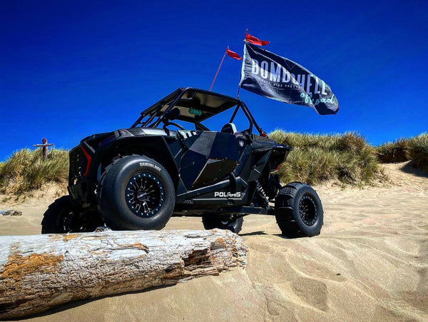 NEW! Bombshell Babe Flag (2 Sizes)